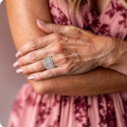 Anillo Vintage Con Circonitas En Capas