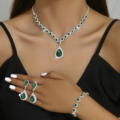 Conjunto de Tres Piezas de Joyas para Novias