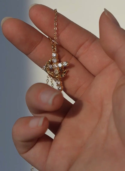 Collar de Cruz Coronada en Oro y Plata