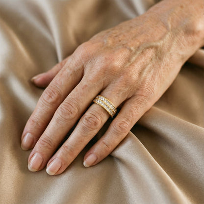 Anillo de Lujo con Cristales
