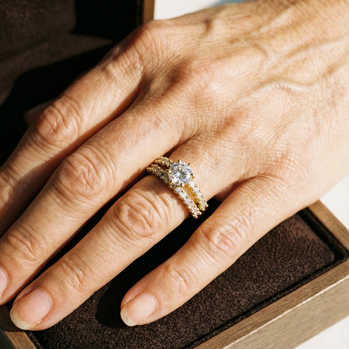 Anillo para Fiestas de Compromiso con Circonita