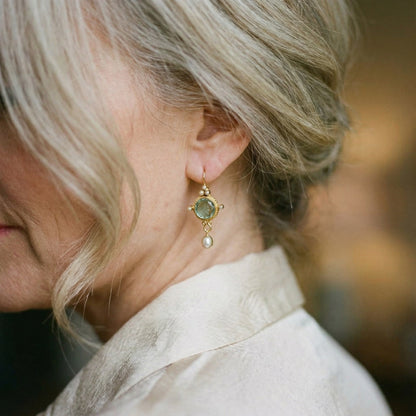 Pendientes Vintage de Vidrio Azul y Perlas