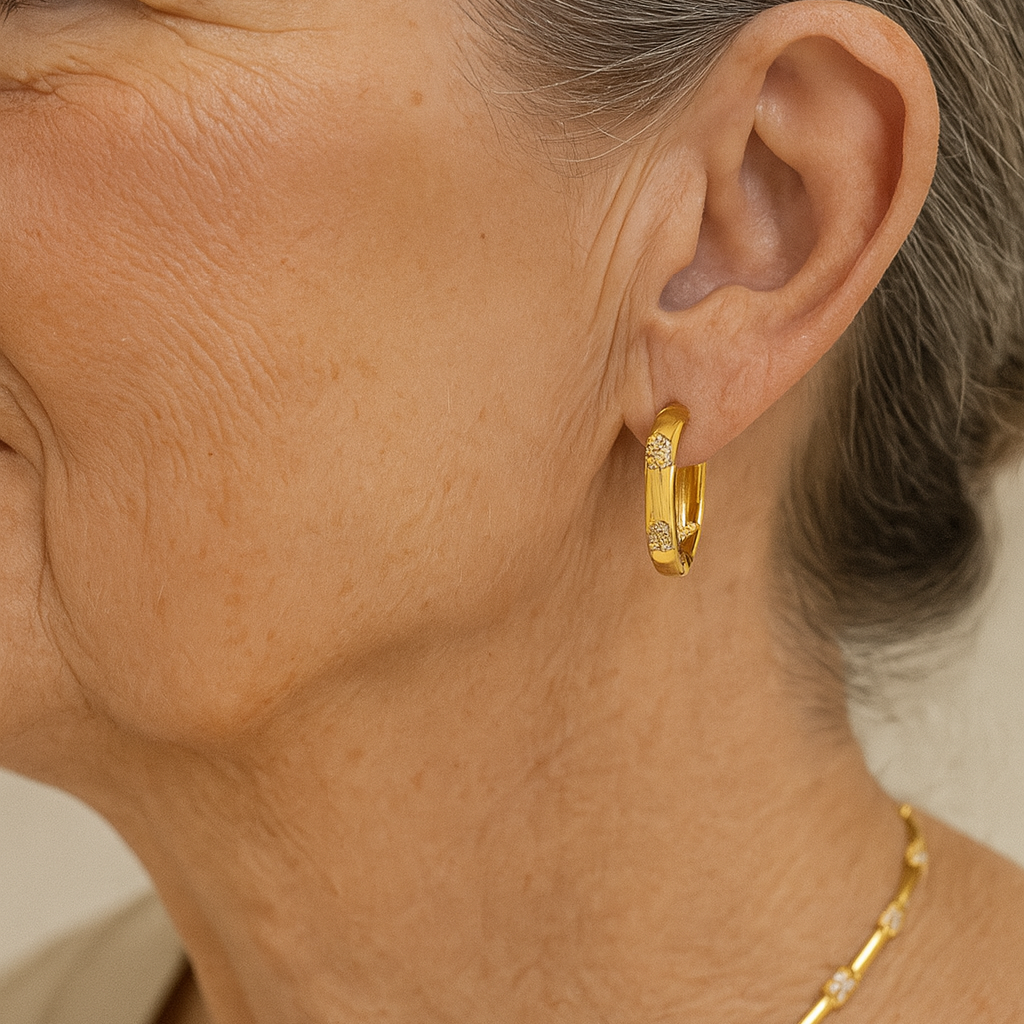 Aros Vintage con Flor Dorada