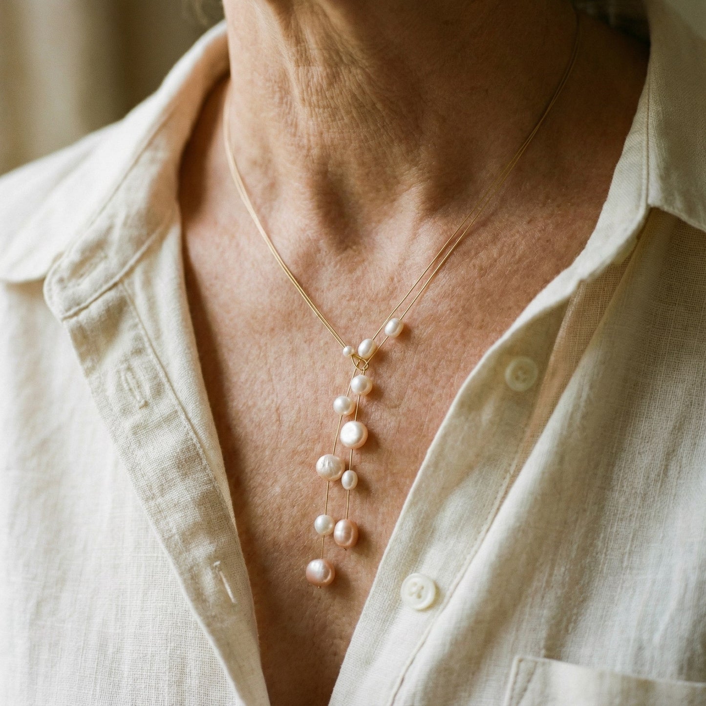 Collar Elegante de Perlas Colgantes