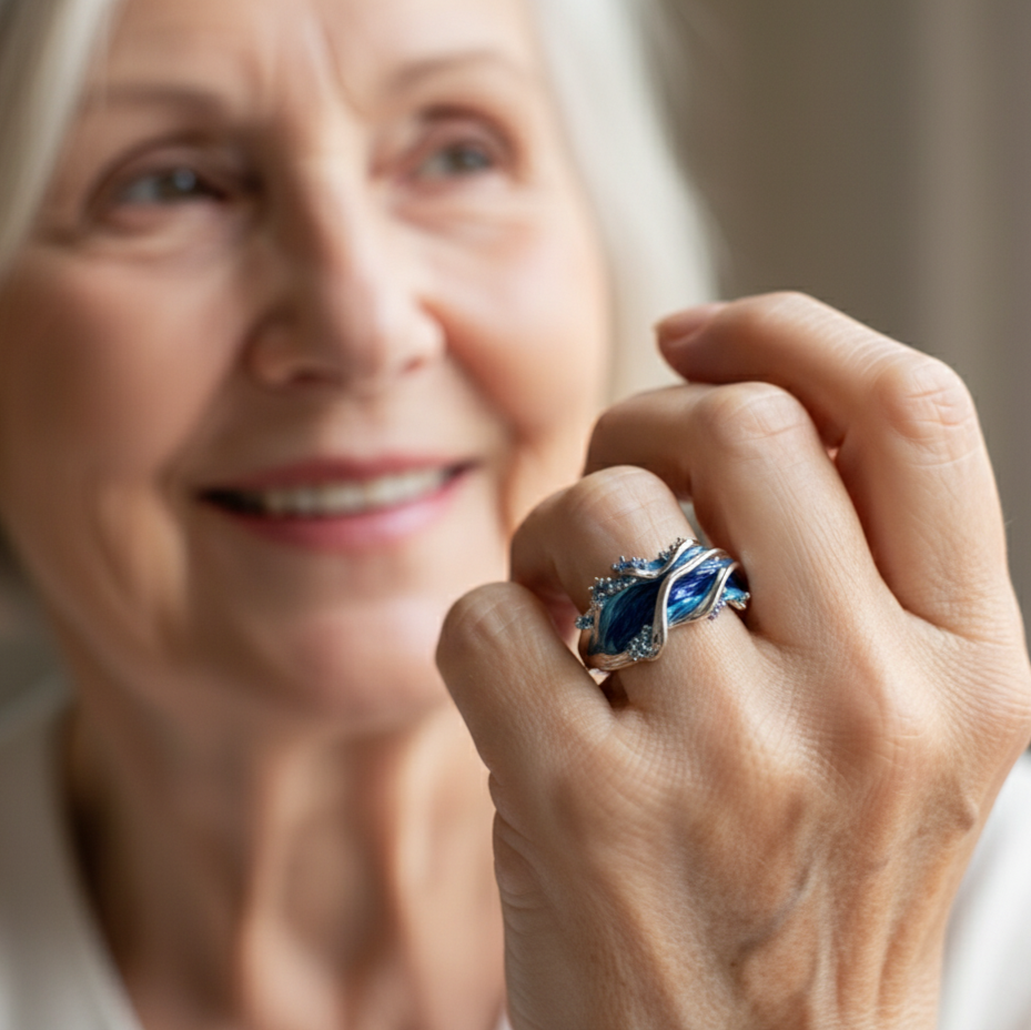Anillo Vintage Dorado Oceánico Ondulado