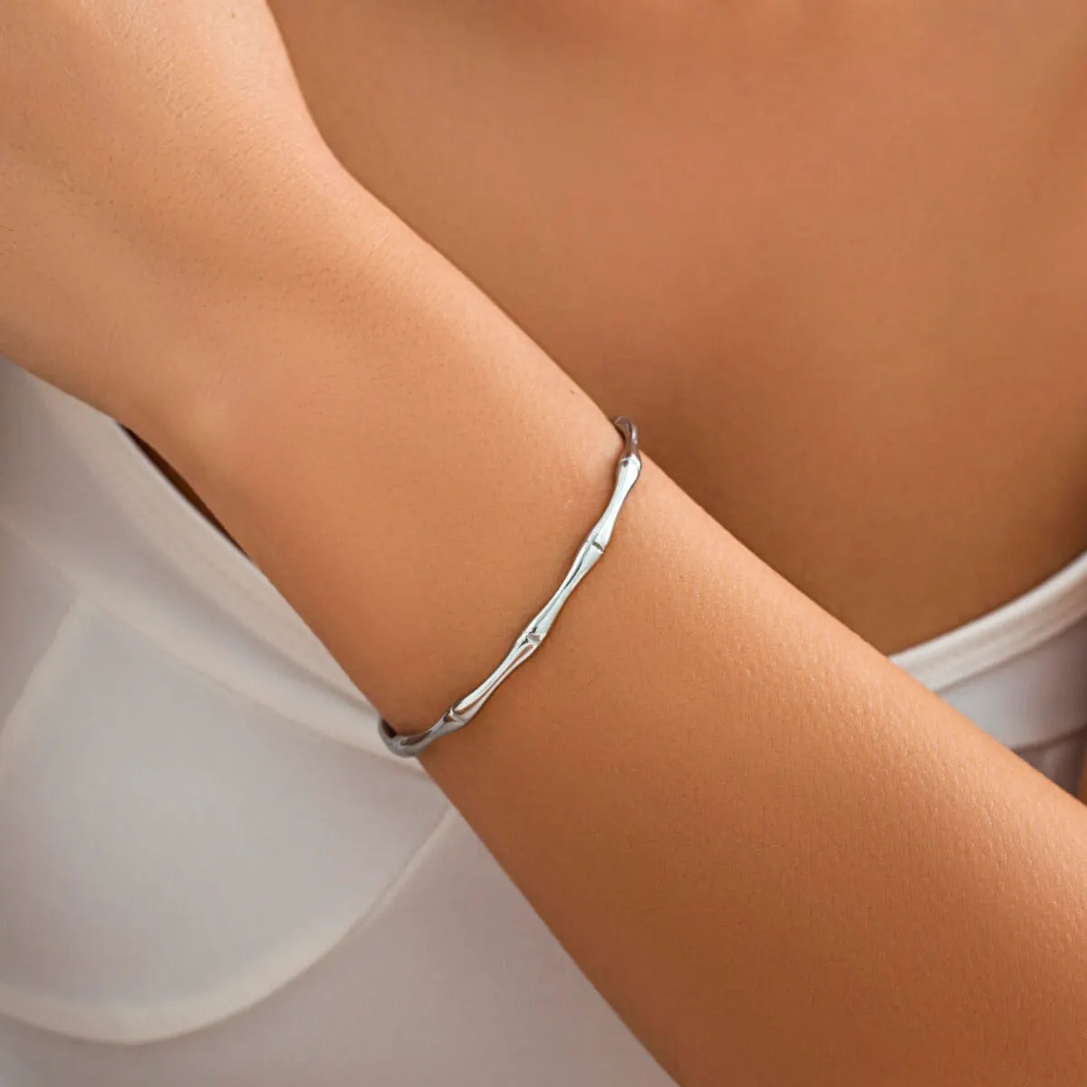 Pulseras de puño abiertas con unión de bambú