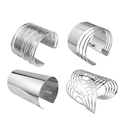 Pulsera abierta de mujer con formas geométricas