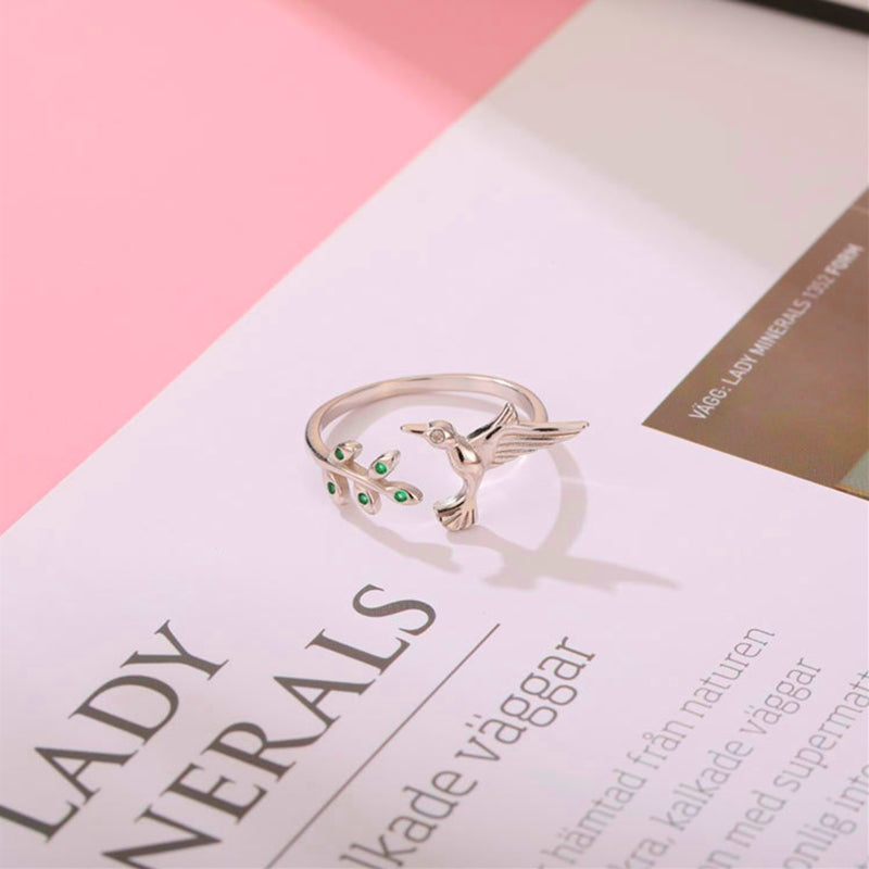 Anillo Colibrí con zircónias verdes en plata