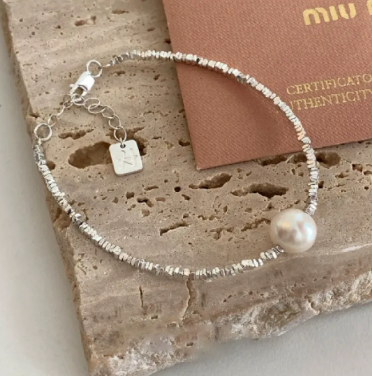 Pulsera cuadrada Amor Plateado