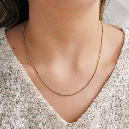 Cadena Singapur Mujer