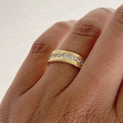 Anillo vintage en oro con circonita