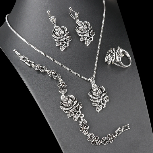 Conjunto Elegante en Plata con Circonita