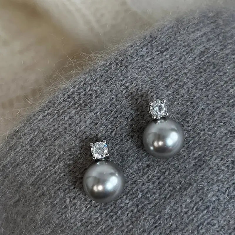 Pendientes Elegantes de Perla Negra con Circonita