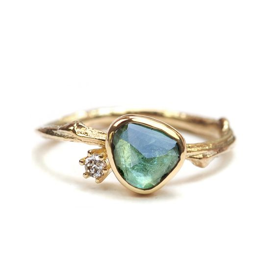 Anillo Vintage en Oro con Piedra Azul