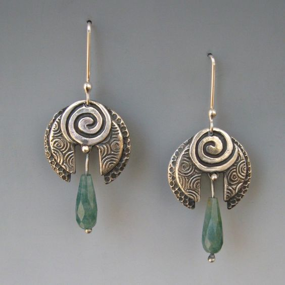 Pendientes Vintage con Piedras Verdes Colgantes