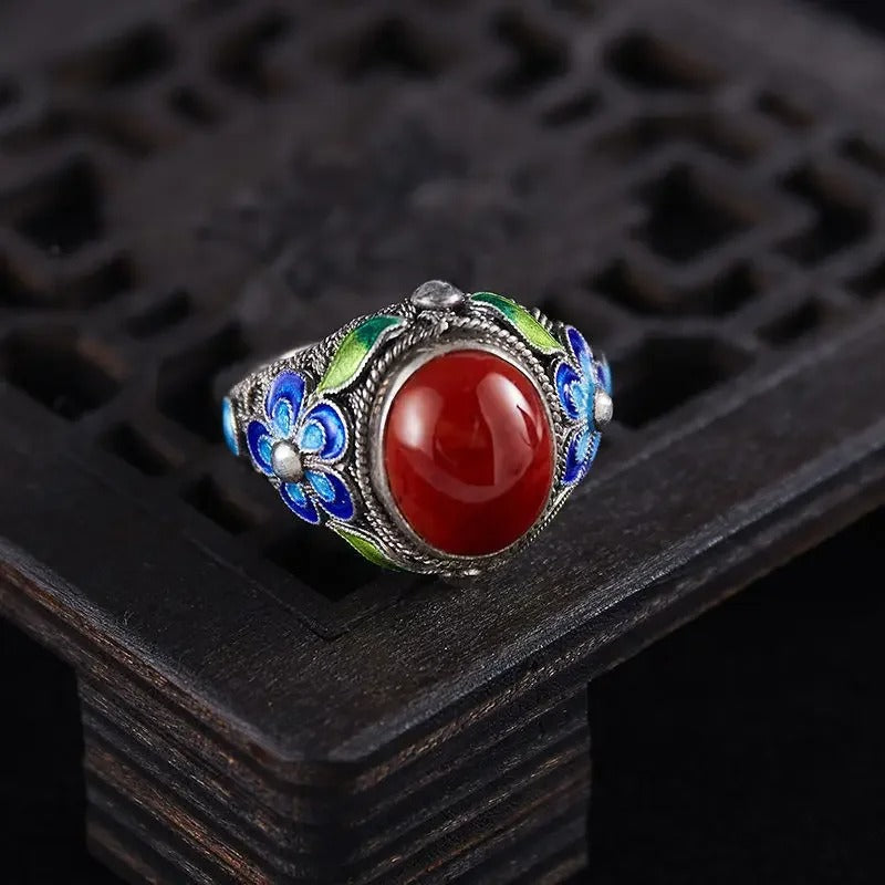 Anillo Ajustable Vintage con Incrustaciones de Plata y Turmalina Roja del Sur