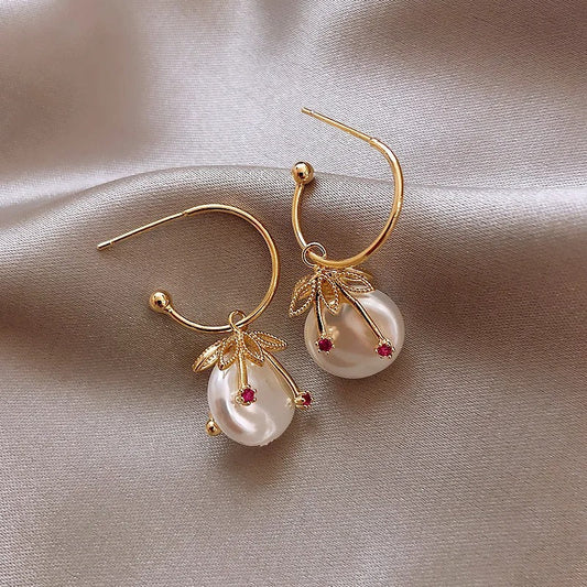 Pendientes Vintage en Oro y Perla Cereza