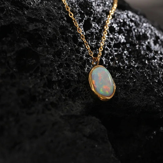 Collar con Piedra Ópalo Vintage Brillante