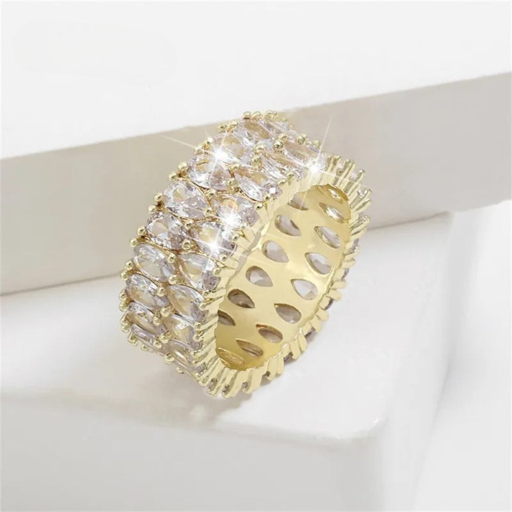 Anillo Vintage Dorado Ancho con Cristal