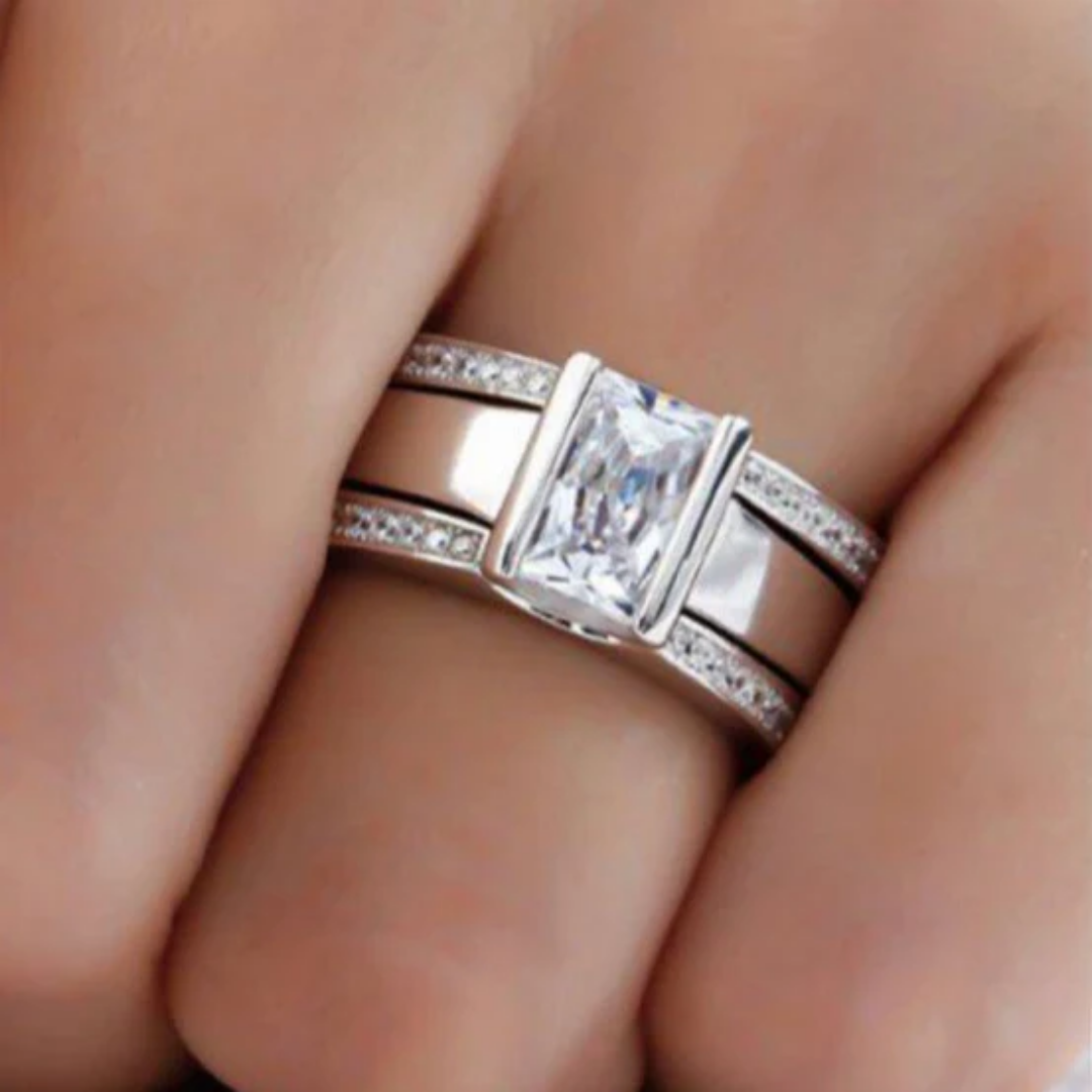 Anillo Vintage con Incrustaciones de Vidrio